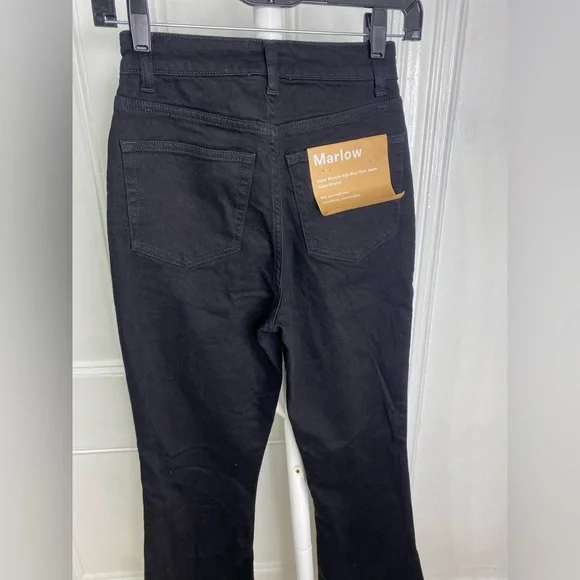 NWT REFORMATION Marlow Super Stretch High Rise Flare
Jeans - Picture 4 of 10